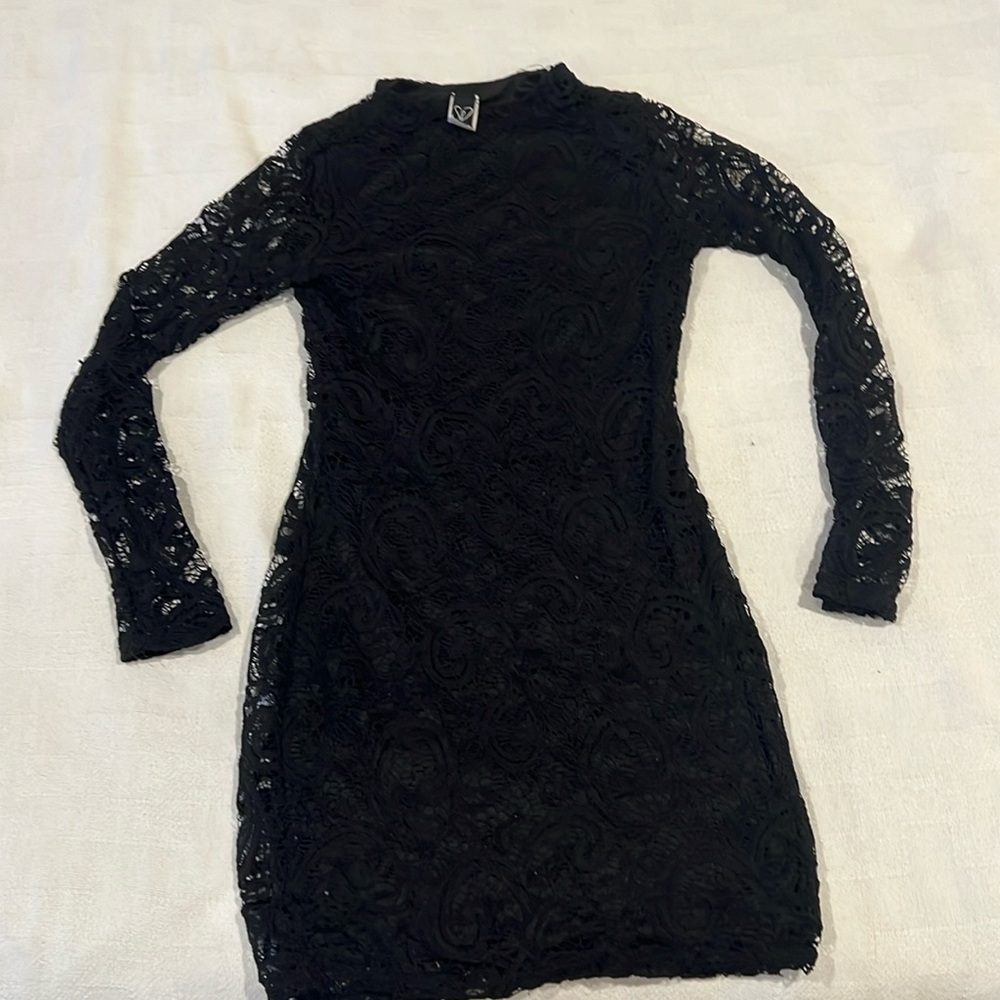 Windsor black long sleeve lace dress